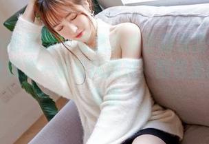 Feilin嗲囡囡 – 江念鱼水手服美图：仿佛能感受到那一丝海风拂过，图包里藏着浪漫哦