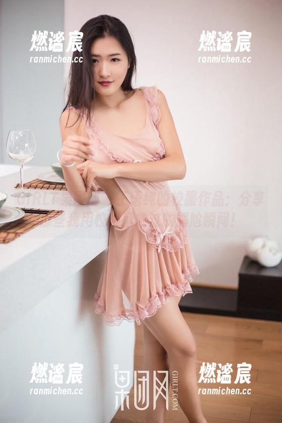 GIRLT果团网-王语纯 GIRLT果团网 - 王语纯的校服作品:分享那些我用校服拯救过的尴尬瞬间!