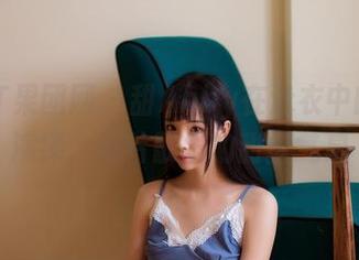 GIRLT果团网 – 甜Abby在泳衣中的另类演绎，照片散发的甜蜜气息