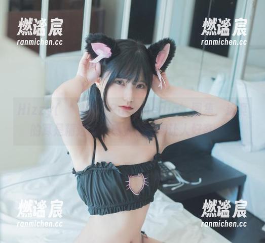 Hizzy(히지)的‘PureMedia’图集，这真的算是精选吗？感觉随意得让人好奇……