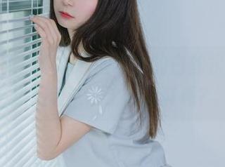 图包有限！喵糖映画喵喵的白丝水手服，想不想试试这种新鲜感？