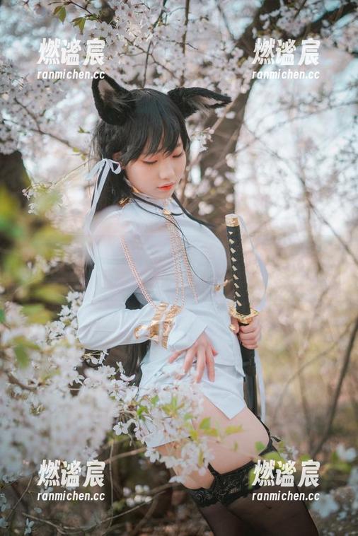 Mimmi(밈미)的睡衣在线！我是不是该考虑换掉我的老T恤了？
