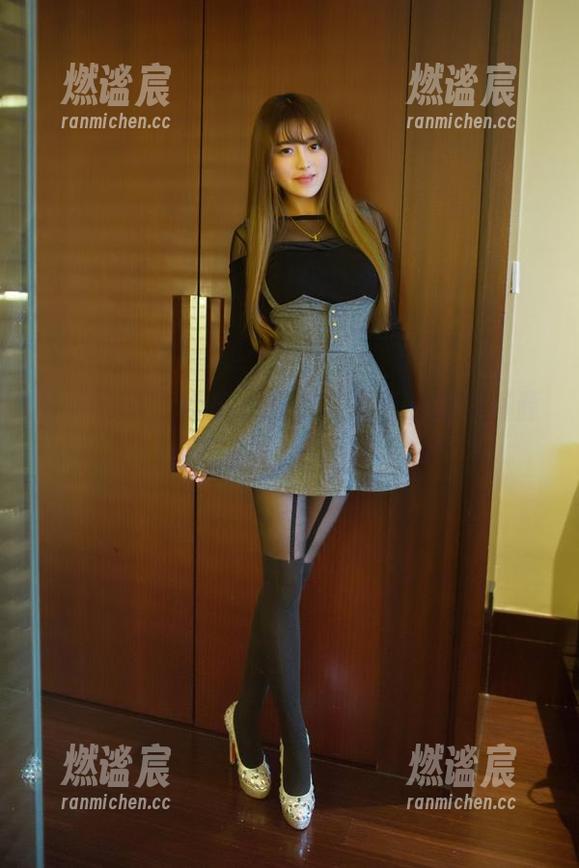 TuiGirl-松果儿 TuiGirl - 松果儿的学妹风情,原图资源让你流连忘返!