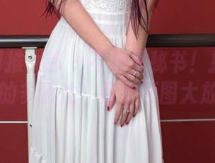 TuiGirl推女郎 – 不只是秘书！探索李七喜的多面性，免费原图大放送
