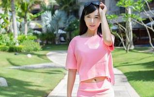 TuiGirl推女郎 – 私房自拍有多好玩？跟着潘娇娇的图包一起找乐子，绝对不会后悔！