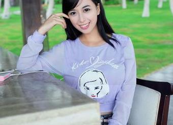TuiGirl推女郎 – 一起走进王李丹尼的旅拍，美图让人惊艳，图包却提醒你：别急