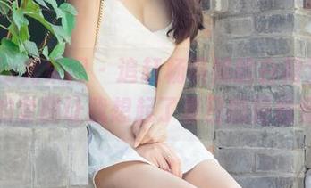 UGirls尤果网 – 追赶杨漫妮的白裙梦境，更新的套图让我想起了夏日的轻松惬意！
