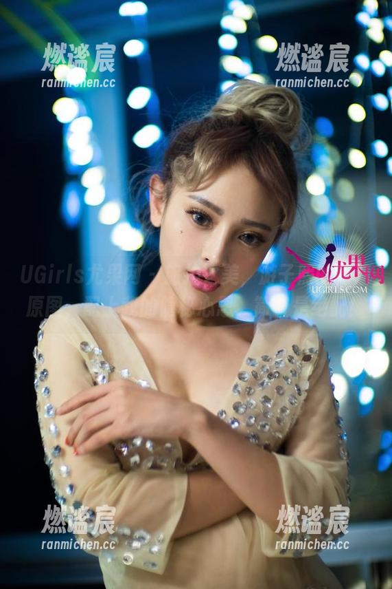 UGirls尤果网-游子熙 UGirls尤果网 - 旅拍之美,游子熙的高清原图,配上我的隐秘心思,简直是绝配!