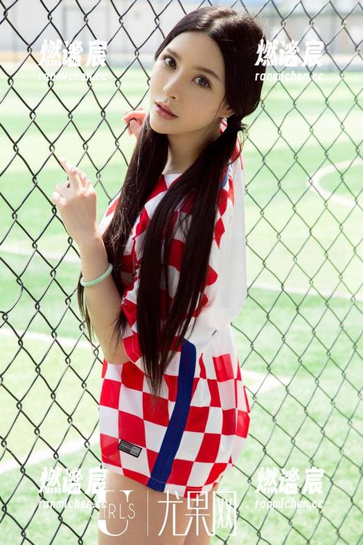 UGirls尤果网-王轶玲 UGirls尤果网 - 黑丝背后的故事:王轶玲精选,无法忽视的魅力