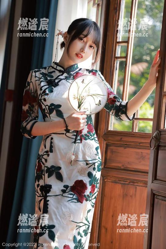 Xiuren秀人网-优琪琪子yuki Xiuren秀人网 - 全套原图曝露!优琪琪子yuki在白色中化身气质女神
