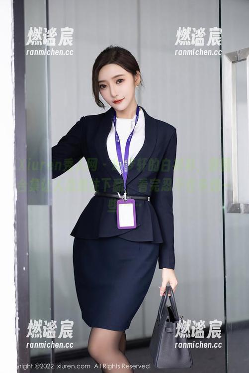 Xiuren秀人网-叶梦轩 Xiuren秀人网 - 叶梦轩的白衬衫,原图合集让人总想往下翻,看完忍不住多想一些……
