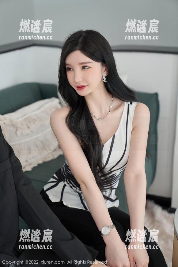 Xiuren秀人网-司妃SL Xiuren秀人网 - 司妃SL的睡衣系列,分享一下她怎么优雅又随意地穿出生活感!