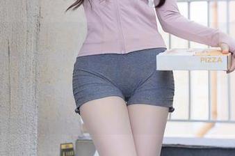 Xiuren秀人网 – 夏诗雯Sally的美脚写真，图包里的每一张都有种若隐若现的诱惑，看来又要被她圈粉了。