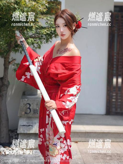 Xiuren秀人网-小茉莉jasmine Xiuren秀人网 - 更新!小茉莉jasmine的办公室写真集:竟然让我想请假,只为再多看几次!