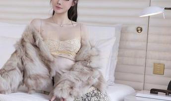 Xiuren秀人网 – 最新写真快来更新！邹晶晶女王的长腿，仿佛在跟你说话！