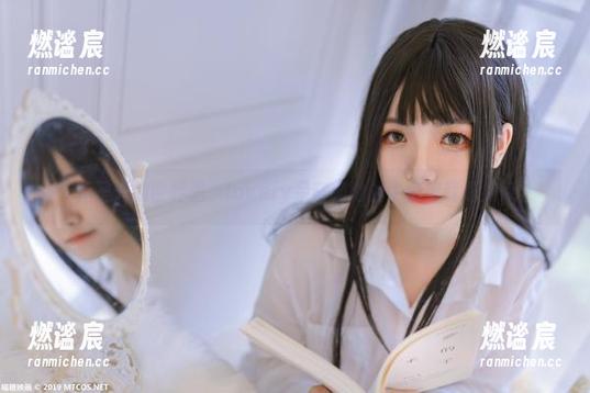 lovely呆玄 无圣光的世界里,lovely呆玄和她的牛仔裤就是焦点