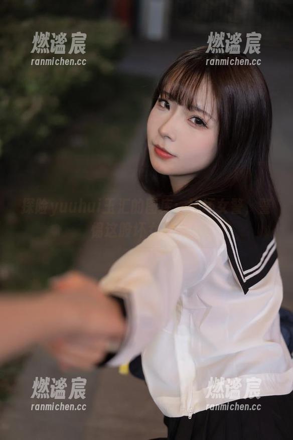 yuuhui玉汇 探险yuuhui玉汇的图库:坏坏女警,警惕这股坏女魅力!