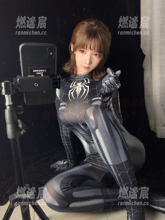 一小央泽 一小央泽的水手服:免费美图让你忍不住想要拿去做手机壁纸!