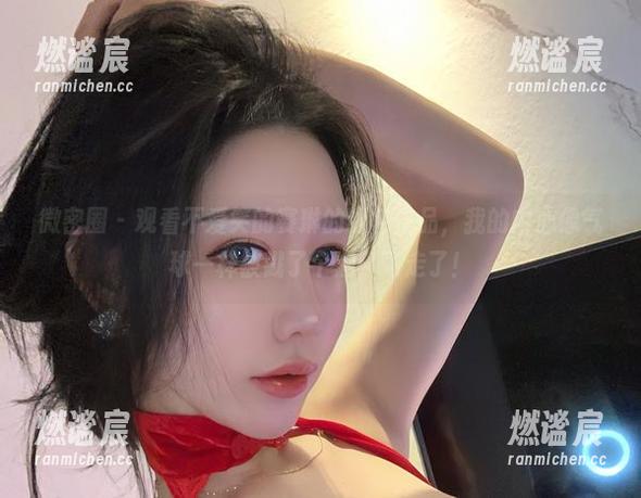 微密圈 - 观看不爱笑的赛琳的粉色作品，我的内心像气球一样被戳了个洞，飞走了！