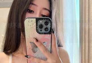 微密圈 – 不得不说，不爱笑的赛琳的私房佳作和嘉宾帖，简直是我的卧室TOP10！