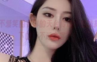 微密圈 – 不爱笑的赛琳的天台传说：在线揭秘，阳光下的‘不速之客’！