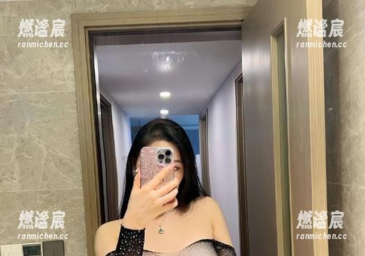不爱笑的赛琳 微密圈 - 不爱笑的赛琳的兔女郎写真,身姿柔美我倒是眼花缭乱,莫非她真的是从仙境来的吗?