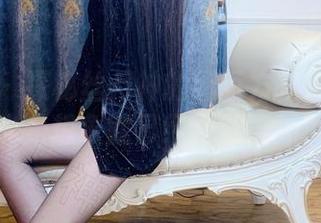 微密圈 – 探秘丝月神的绸面方扣高跟肉丝—光是想象就已经开始歪掉了。
