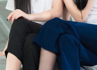 丽柜 – 在线悄悄探访左左，吊带写真让人心跳加速，打扰了安静的思绪。