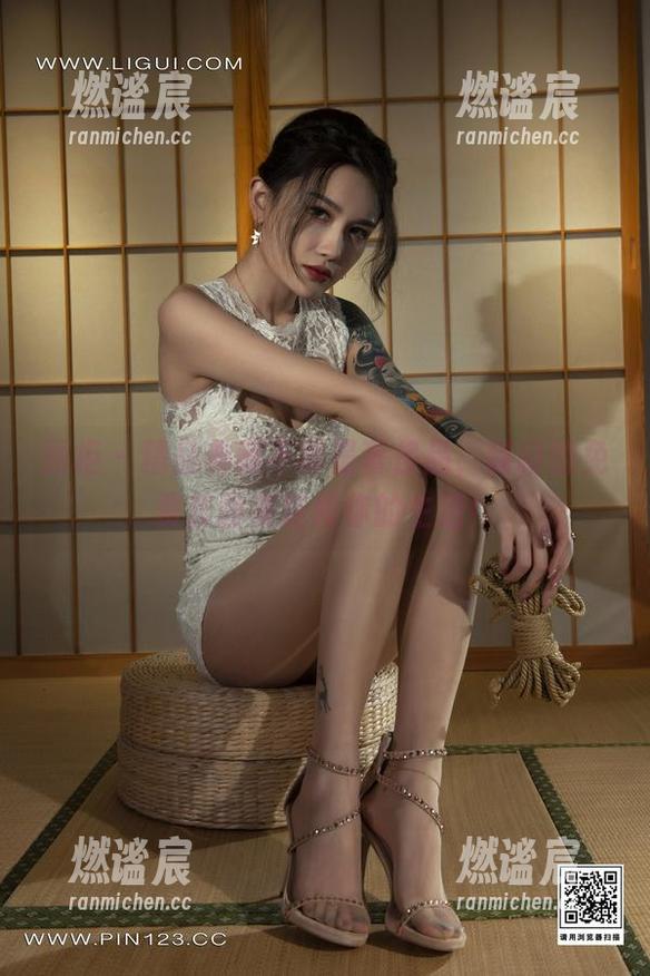 丽柜-晴晴 丽柜 - 精品典藏不再是奢侈品,晴晴的免费套图来拯救你的生活!