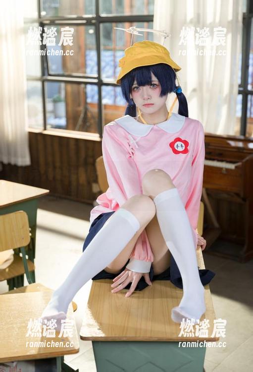 九柒喵 看完九柒喵的美图,感觉自己就是个学妹,心里嘀咕:我也要变得可爱!