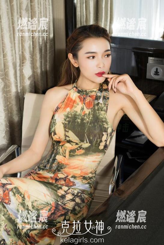 克拉女神-吕佳 克拉女神 - 一颗不安分的心:吕佳的修女写真集给我带来的高清冲击