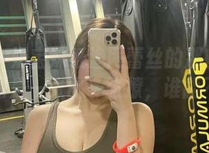 微密圈 – 奶宝妹纸渔网蕾丝的那些照片合集，真的是一张比一张撩，谁能不心动！