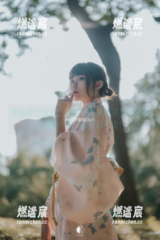 安曜曜 黑色魅力在线:安曜曜的美图简直要人命,给我一个不心动的理由!