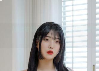 宋哈娜(송하나)的连衣裙让人联想无限，美图和套图背后的故事你懂吗？