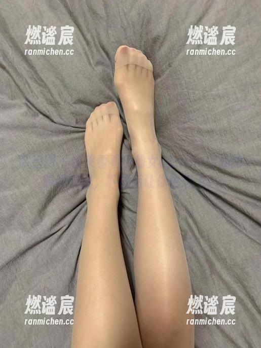 小仙女ELaine 微密圈 - 快来看看小仙女ELaine空姐的时尚套图,下载后让你也想飞!