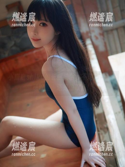 小鹿鹿shika 小鹿鹿shika的长腿美图,不知道我该先感叹腿,还是惊叹颜!
