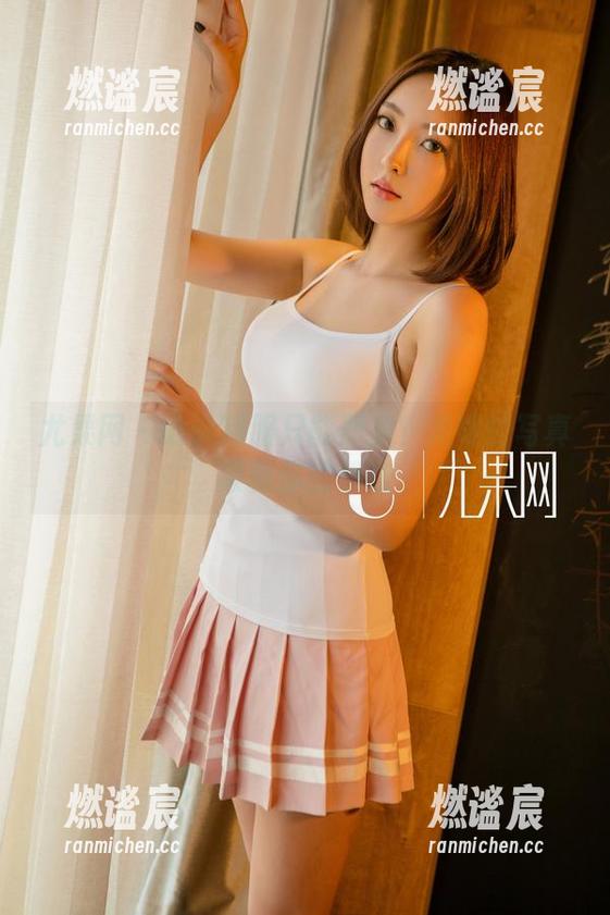 尤果网-米妮 尤果网 - 谁说制服只能严肃?米妮的写真颠覆你的想法