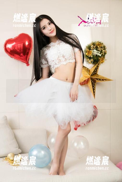尤果网-蜜儿 尤果网 - 全集写真:当连衣裙遇上蜜儿,绝对不是在‘裙’中拖泥带水!