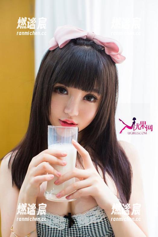 尤果网-飞Angelababy 尤果网 - 精选飞Angelababy姐姐的图包,好奇她的每一个眼神背后藏着什么?