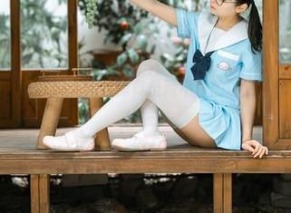 高清资源里，幼水铃衣的丝袜真是藏不住的诱惑，倒不是我喜欢丝袜。