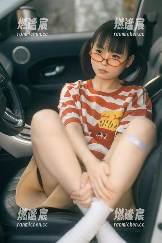 幼水铃衣 最新幼水铃衣Airi:这里不仅有艺术感,还有我心跳加速的尴尬瞬间!