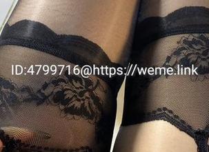 微密圈 – 徐绾绾yyyy在线写真：办公室里的轻松一刻，严肃谁在乎！