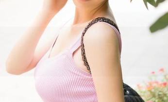 推女神 – AZHUA夏日写真炸裂上线，记得下载哦，不然你可能会错过什么！