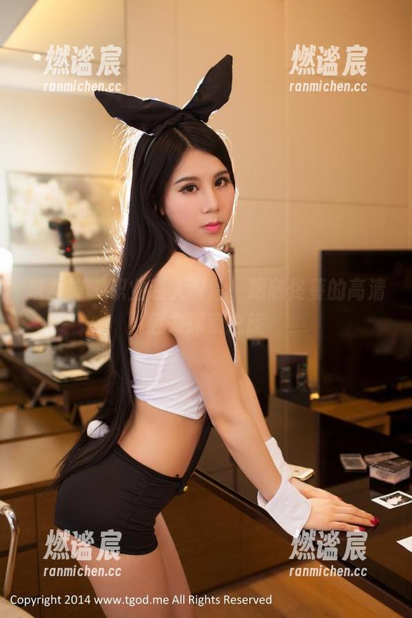 推女神-佟蔓 推女神 - 职业装大冒险,跟随佟蔓的高清魅力探索之旅