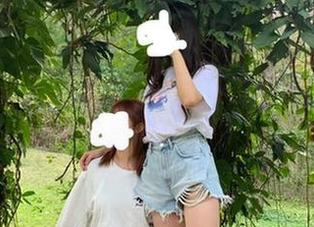 微密圈 – 一件白衬衫两种演绎，无敌哒小姨妈的套图分享让人看呆了