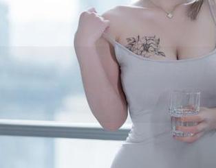 无圣光真香，原图里的星澜是澜澜叫澜妹呀女仆绝对让你心动不已
