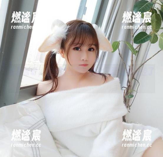 是依酱呀 是依酱呀,这组白丝高清图片又要让我失控了!