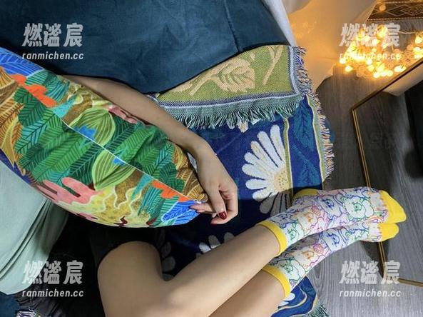 桃脱了 微密圈 - 桃脱了又来啦!红裙写真更新,真的让人想多看几眼呢~