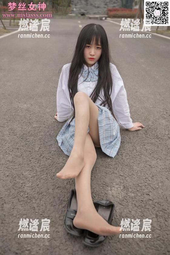 梦丝女神-晓晓 梦丝女神 - 晓晓女神范儿图集:简直要把我绊倒了,原图里的每个细节都太会撩!