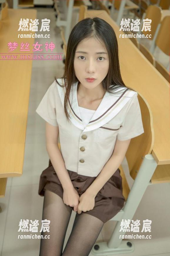 梦丝女神-魏婷婷 梦丝女神 - 从未这样看家里的黑袜:魏婷婷的精选图集
